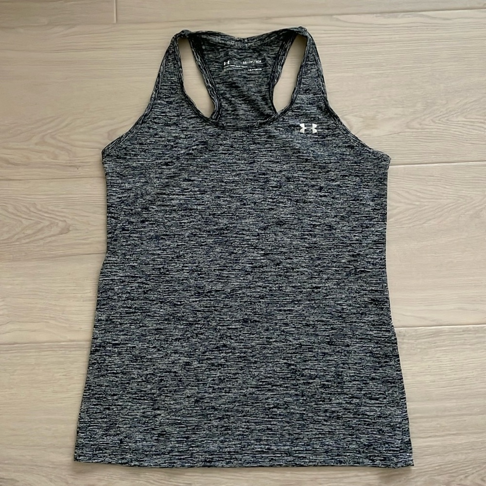 Under Armour women’s heatgear tank size XS (loose fit)